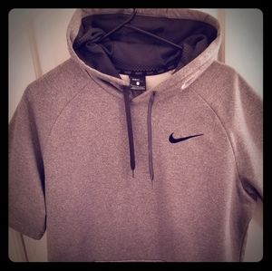 Nike Shortsleeve Hoodie